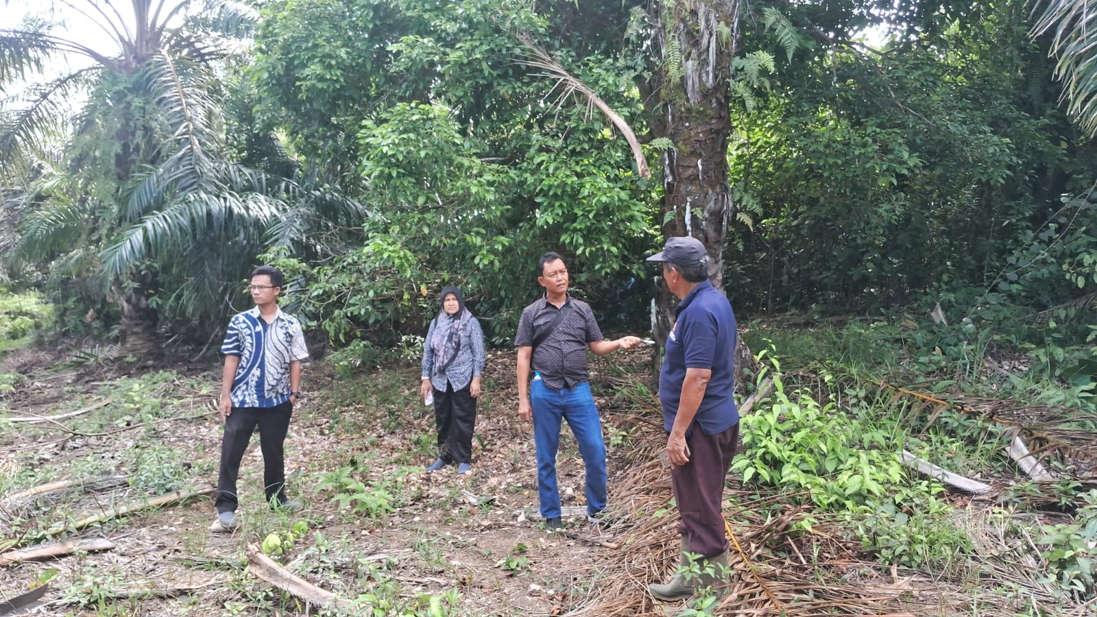 Proses Pemetaan bidang tanah Rencana Pengadaan Tanah TPST di desa Semundam Kecamatan Ipuh